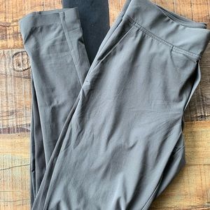 Athlete City Pants - size 4